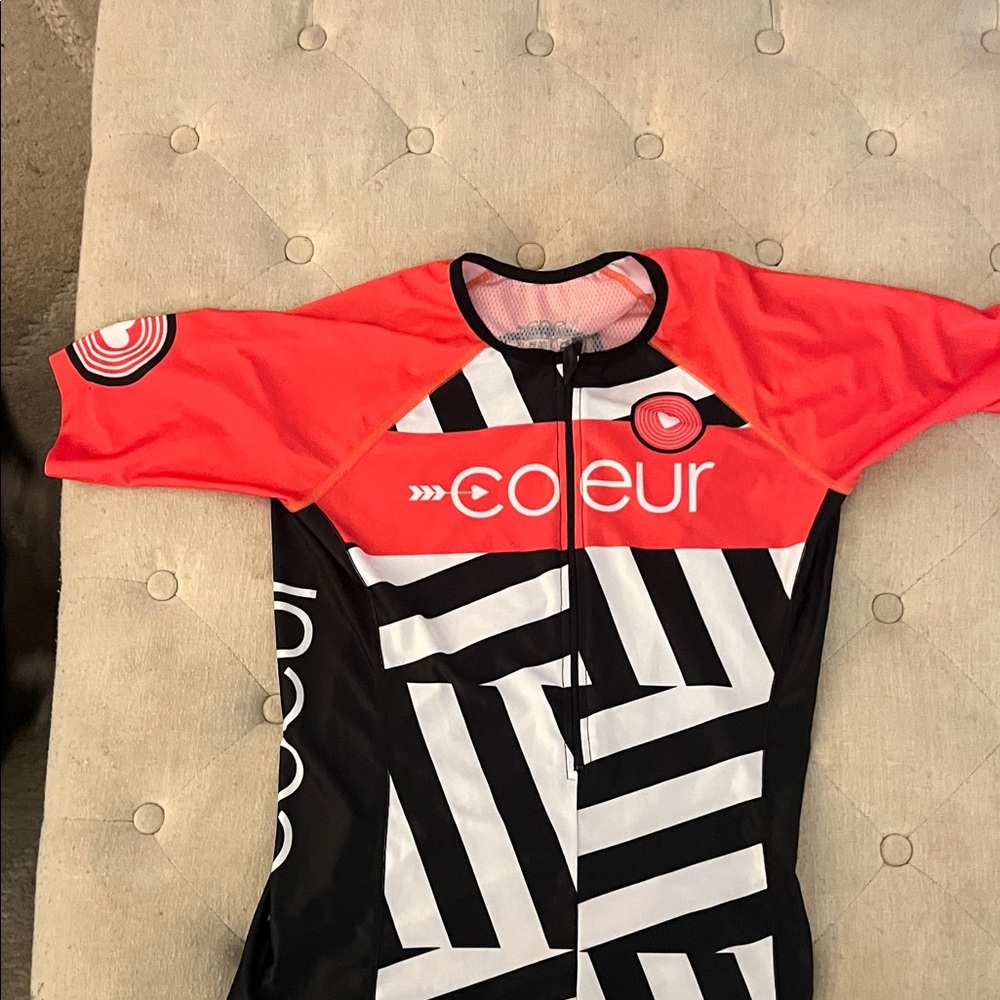 Coeur Cycling Jersey in Red and Black
